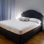 아파트 One-bedroom Unit G With Park View