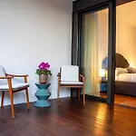 아파트 One-bedroom Unit G With Park View *